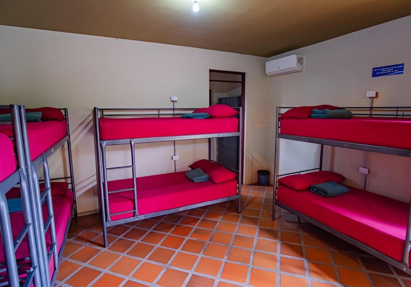 Arenal Backpackers Resort La Fortuna Exterior foto Hostel in Mexico City